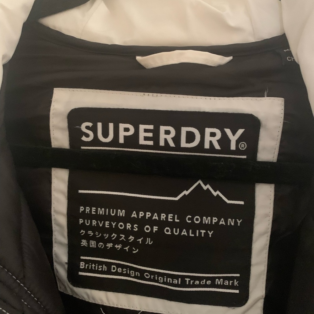 Superdry Women's White Puffer Jacket with Black Fur Detail - Picture 5 of 5